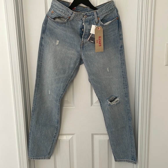 Levi’s wedgie jean - Picture 1 of 10